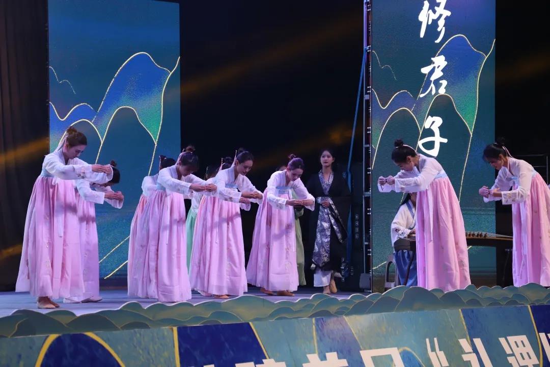 教育学院“承礼育师”带你领略礼仪大赛冠军风采 第 4 张 教育学院“承礼育师”带你领略礼仪大赛冠军风采 第 4 张