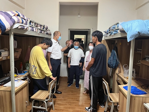 【魅力工程】-“凝心聚力战疫情，温情关怀暖人心”—建筑工程学院开展新生慰问走访！ 第 3 张