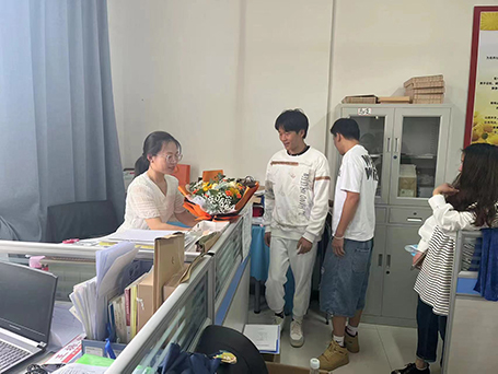 【魅力工程】- 浓情中秋月，礼赞教师情——建筑工程学院祝愿大家双节快乐！ 第 4 张