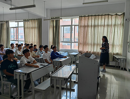 【魅力工程】- 建筑工程学院举行 2022级本科土木工程专业学生入学教育活动之——人才培养方案解读、大学生学习方法及经验介绍会 第 2 张