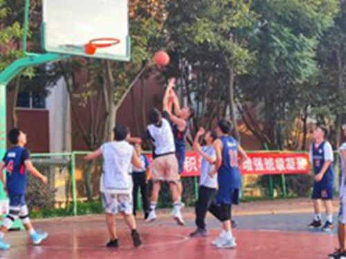 【魅力工程】-建筑工程学院“迎新杯”篮球对抗赛正式开幕！ 第 7 张