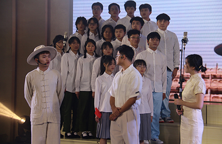 “喜迎党的二十大，红心送党恩”——云南经济管理学院第十五届校园文化艺术节圆满成功！ 第 3 张