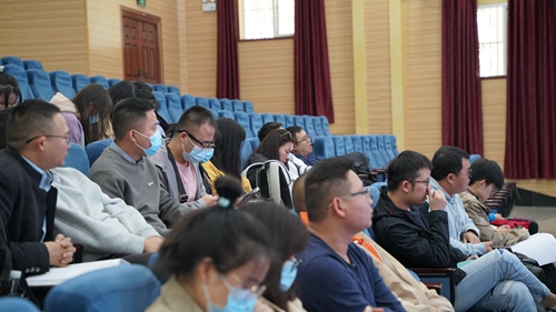 DSC09565.jpg “实施就业优先战略”-—- 建筑工程学院就业工作分享交流会 第 11 张