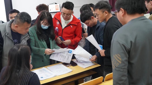 【魅力工程】-“强化就业政策,促进高质就业”——建筑工程学院就业指导招聘会顺利举办! 第 6 张 【魅力工程】-“强化就业政策,促进高质就业”——建筑工程学院就业指导招聘会顺利举办! 第 6 张