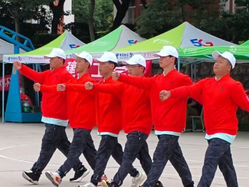 【魅力工程】-军训进行时（一）——身穿红服少年气，神采飞扬正青春 第 5 张