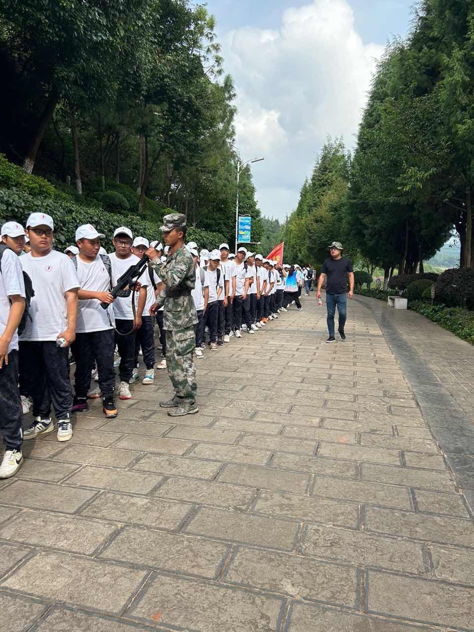 【魅力工程】-军训进行时（七）——头顶烈日丈量生命精彩，坚定意志谱写青春辉煌 第 3 张