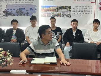 【魅力工程】-一站式学生社区彰显服务职能——建筑工程学院“工匠部落”学生社区举办“我与学生面对面”入伍政策宣讲交流会 第 4 张 【魅力工程】-一站式学生社区彰显服务职能——建筑工程学院“工匠部落”学生社区举办“我与学生面对面”入伍政策宣讲交流会 第 4 张
