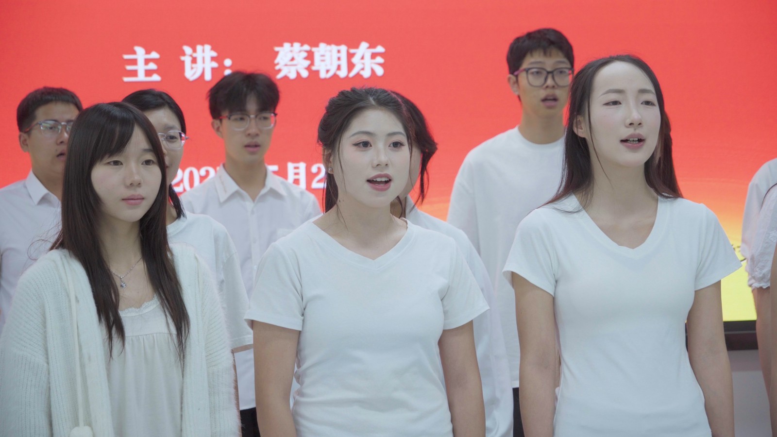 序列 01.00_00_32_18.Still002.jpg 序列 01.00_00_32_18.Still002.jpg