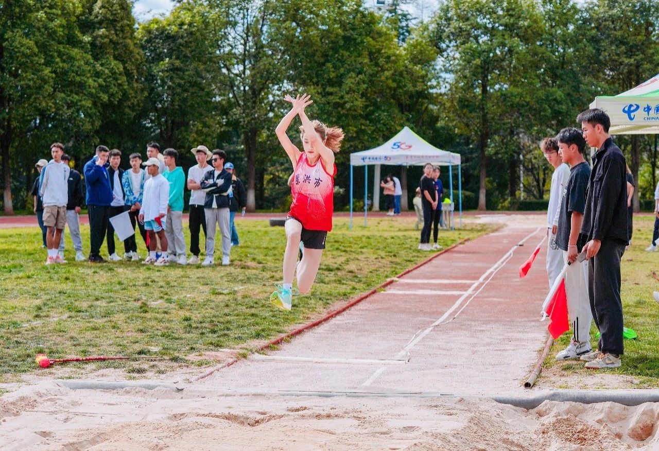 专业第一、视频博主...云经管体育系学姐凭什么闪闪发光? 第 10 张 专业第一、视频博主...云经管体育系学姐凭什么闪闪发光? 第 10 张