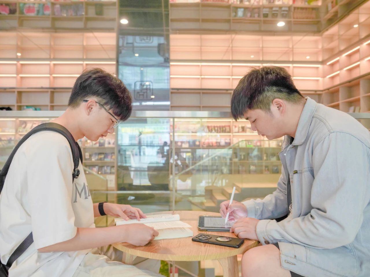 微信图片_20250518221351.jpg 微信图片_20250518221351.jpg