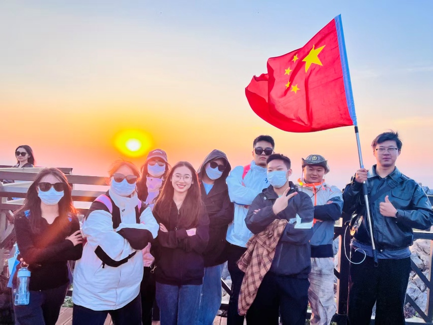 双节同庆,家国同心!云南经济管理学院医学院双节线上活动邀你定格温暖与荣光 第 2 张 双节同庆,家国同心!云南经济管理学院医学院双节线上活动邀你定格温暖与荣光 第 2 张