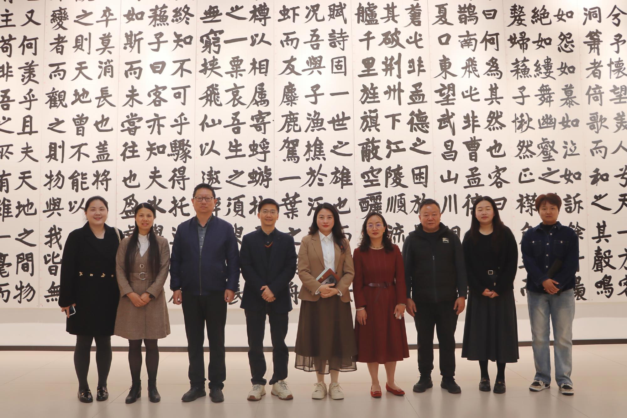 3(1).jpg 深化校院合作 共育医学英才——玉溪市中山医院与云南经济管理学院座谈交流会圆满举行 第 2 张